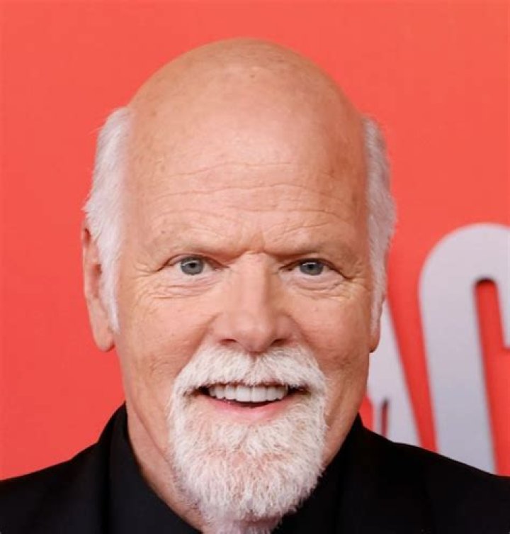 Unveiling the Secrets Behind Rex Linn's Teeth